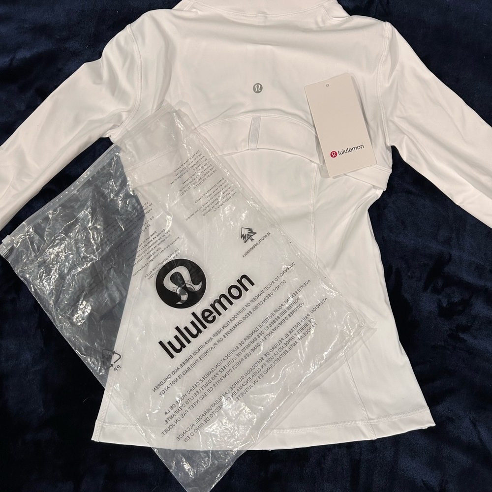 lululemon Define white/gold Jacket Brand New